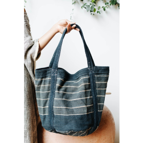 Organic cotton natural dyed handbag- black
